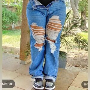 Fashion Nova slim mom jeans - medium wash. size 3